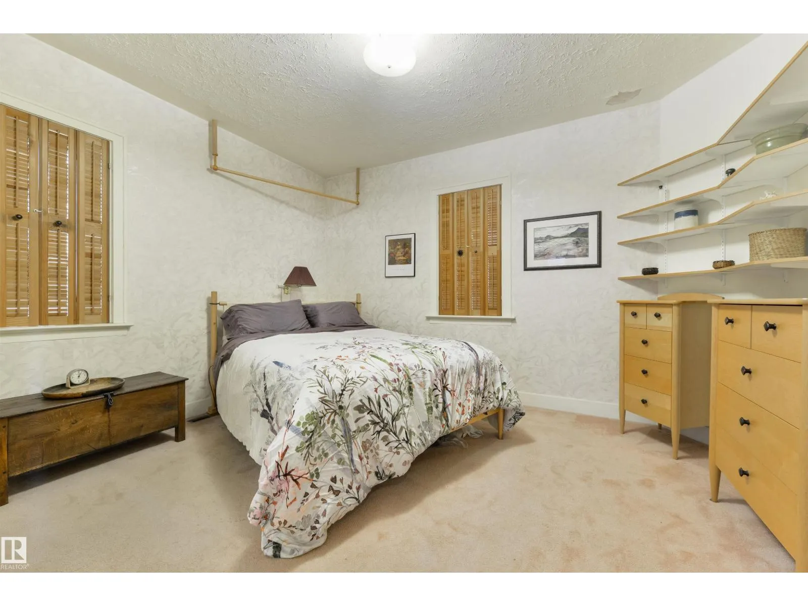 10520 74 AV NW