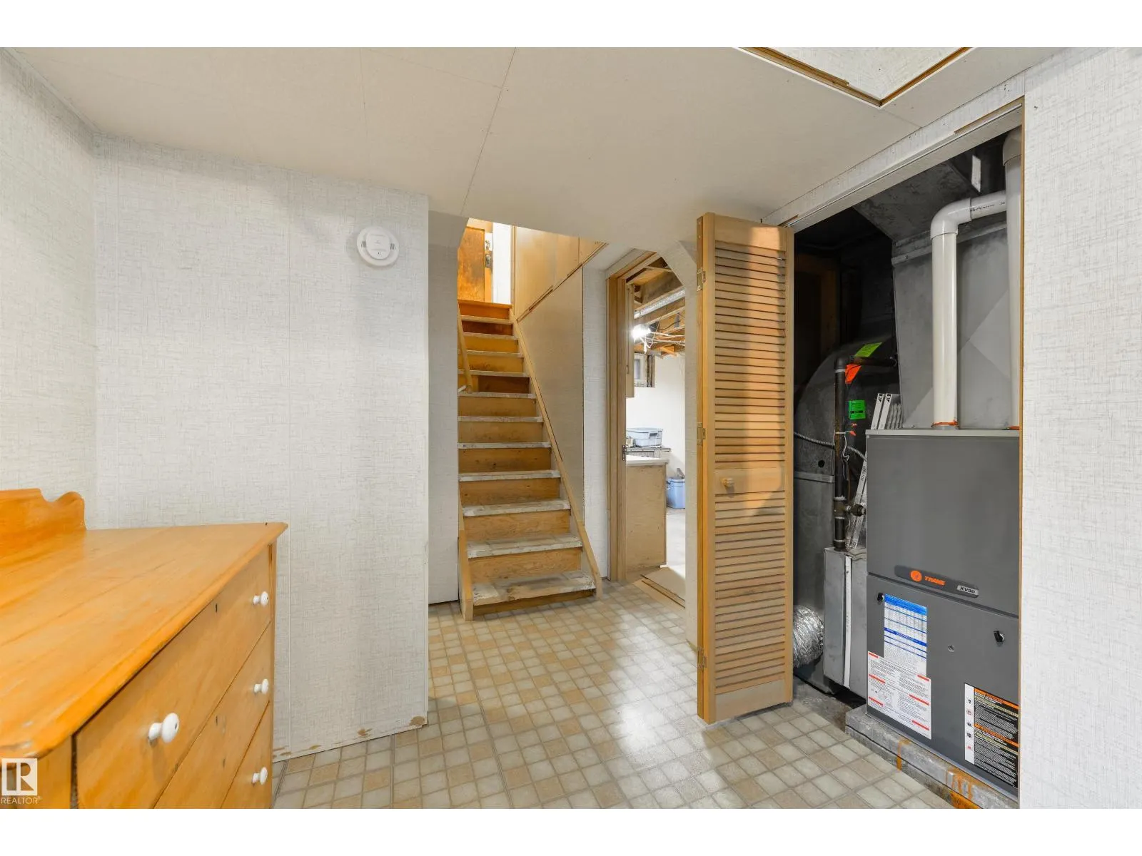 10520 74 AV NW