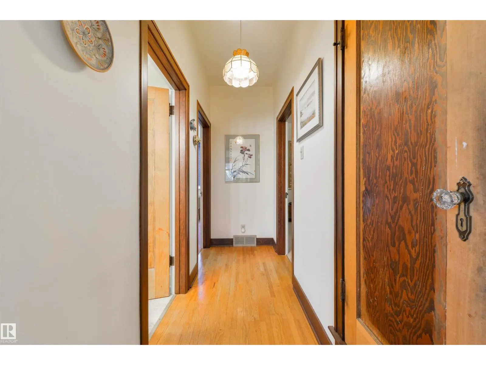 10520 74 AV NW