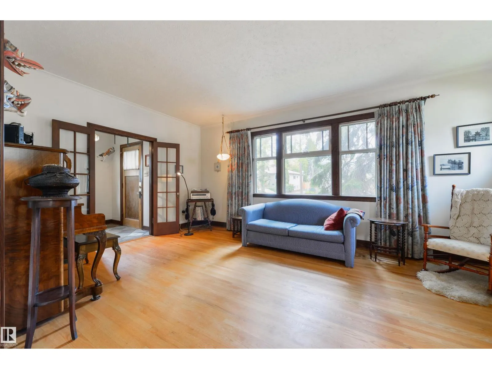 10520 74 AV NW
