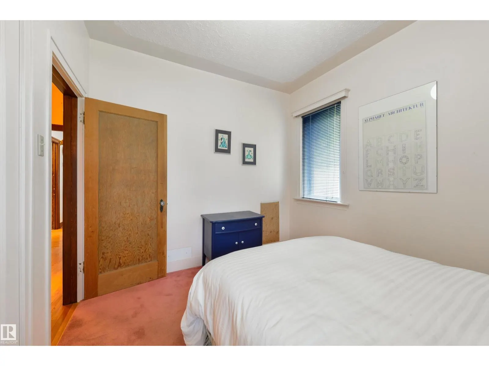10520 74 AV NW