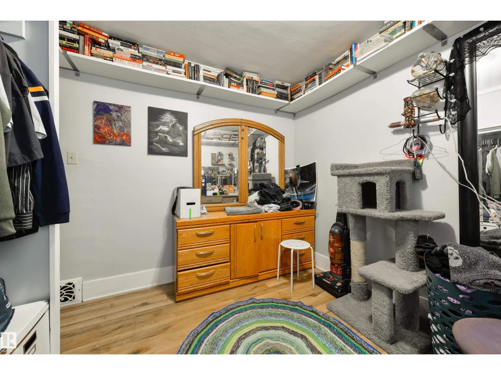 10526 74 AV NW