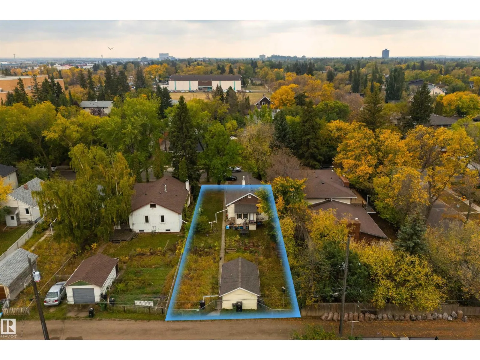 10526 74 AV NW