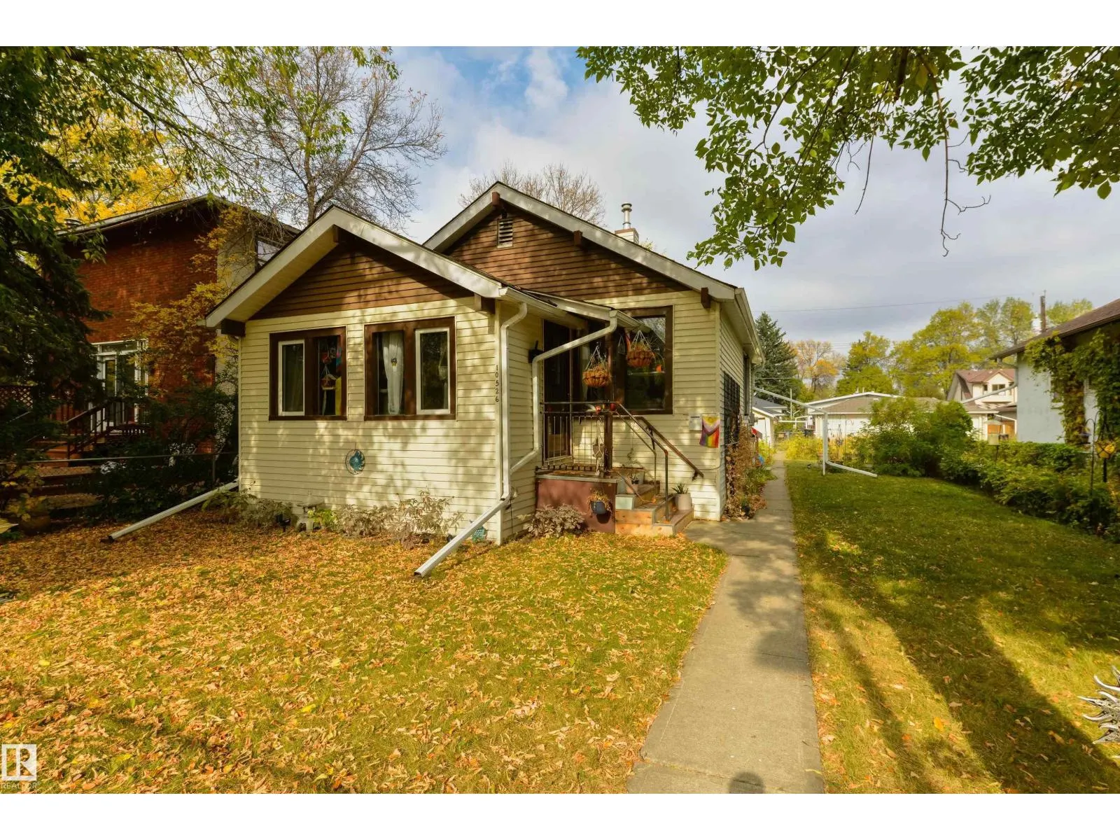 10526 74 AV NW