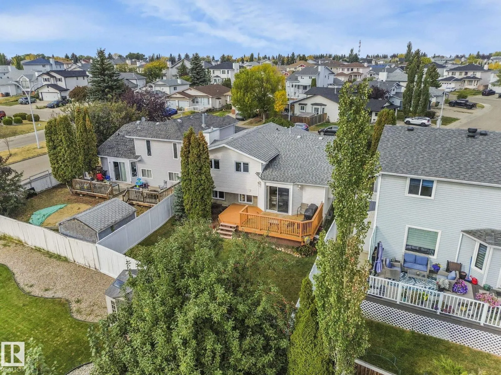 6115 157 AV NW NW