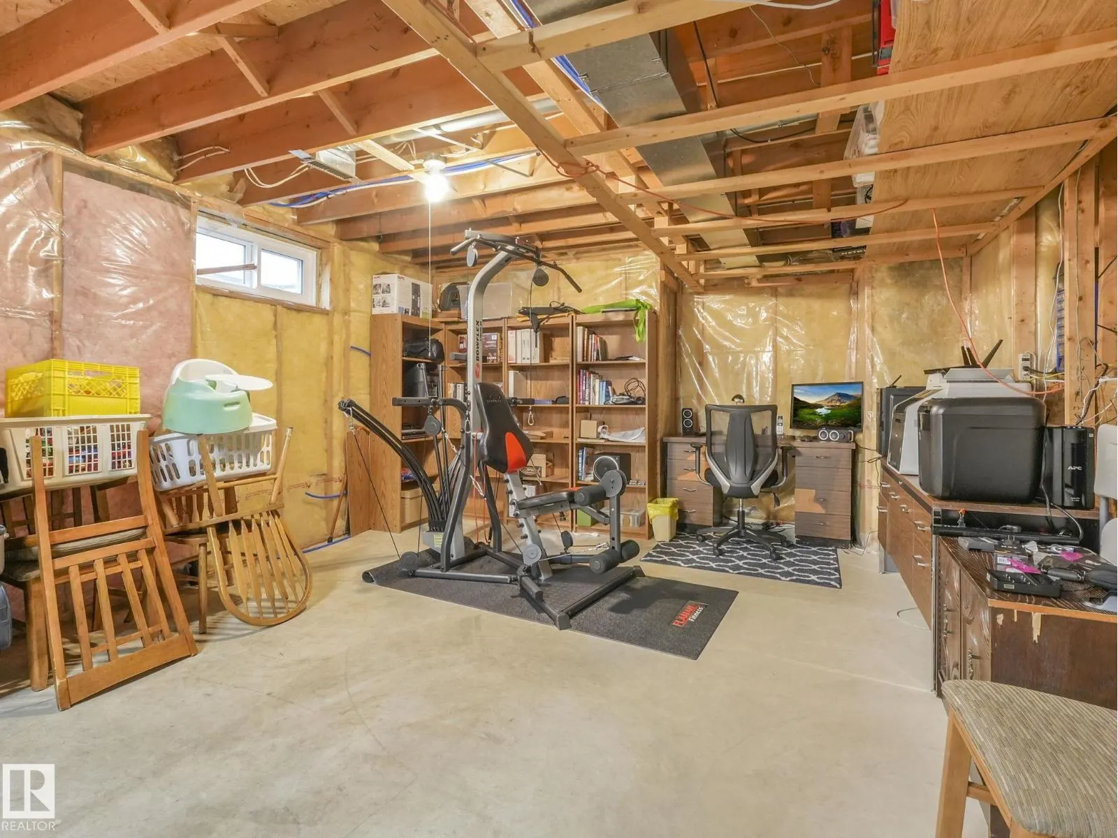 6115 157 AV NW NW