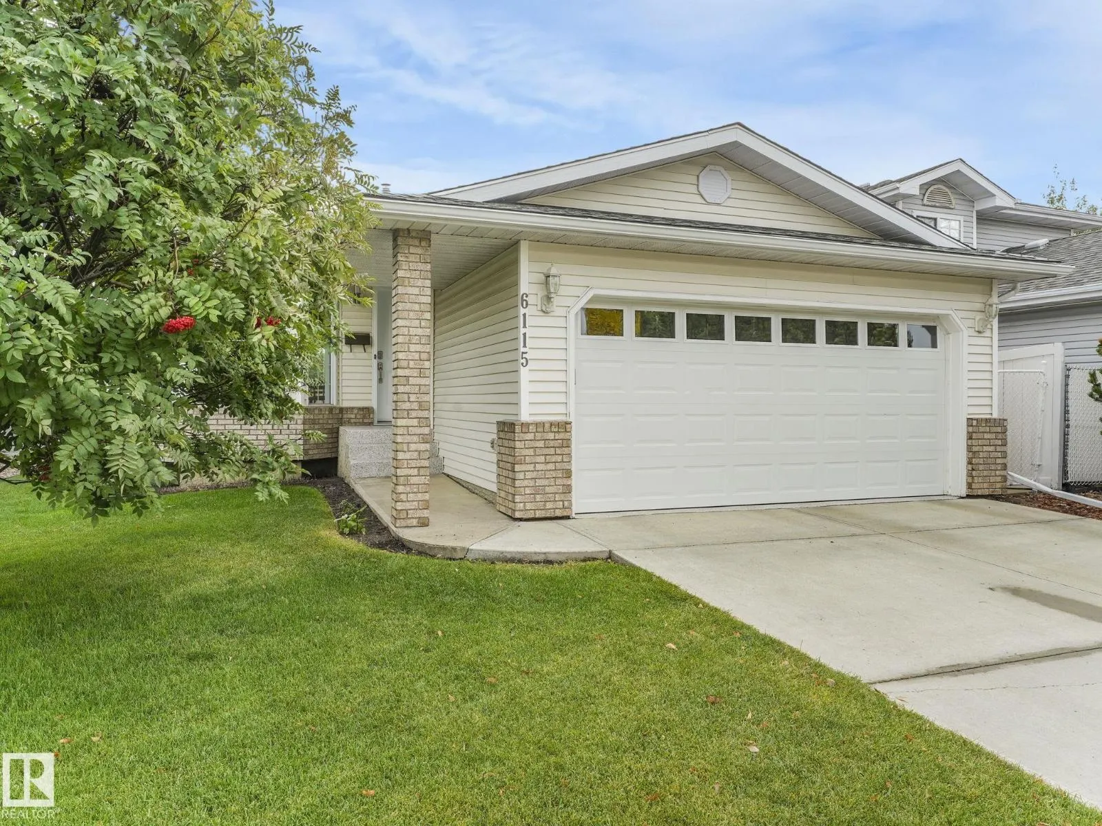 6115 157 AV NW NW