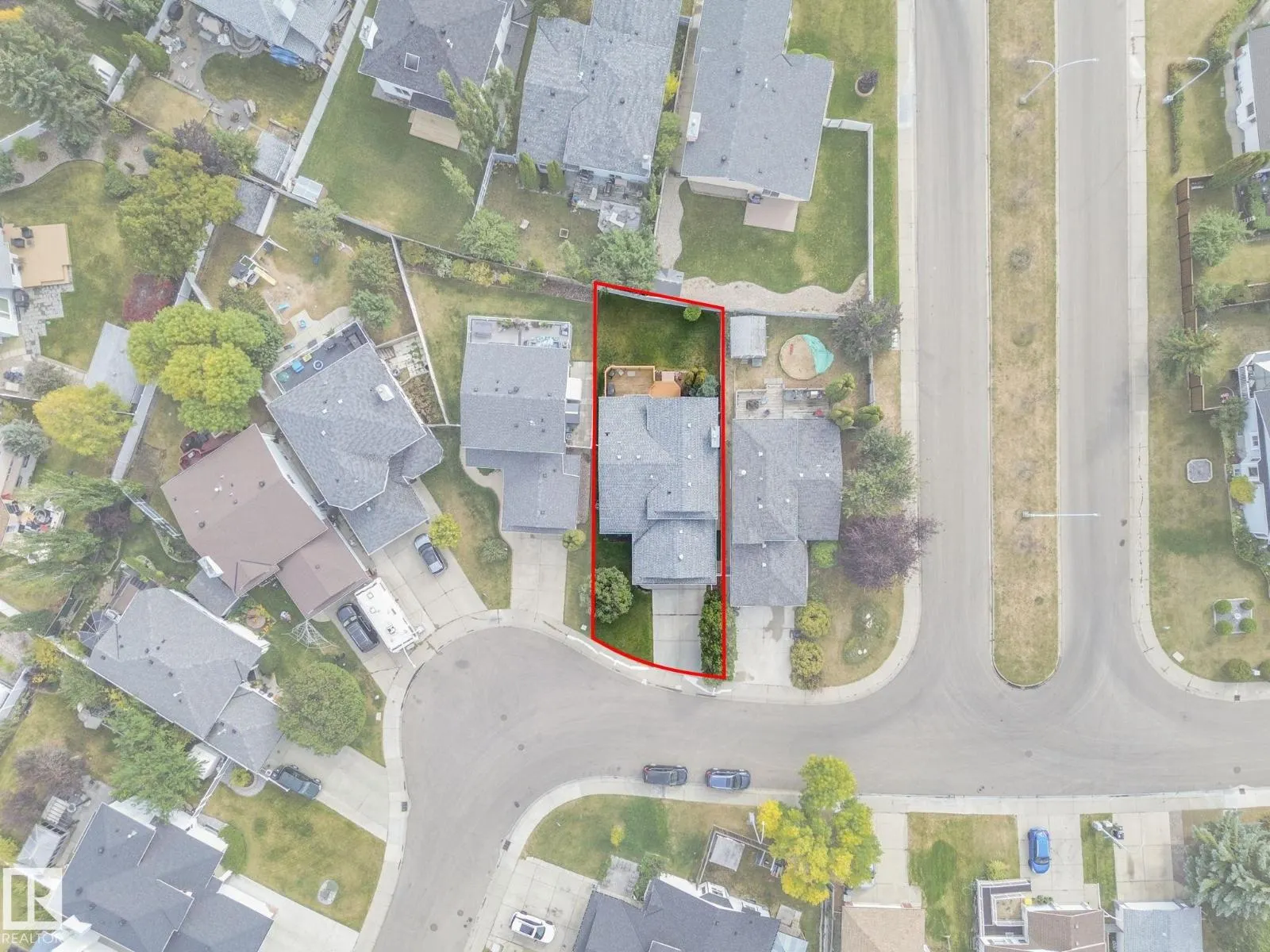 6115 157 AV NW NW