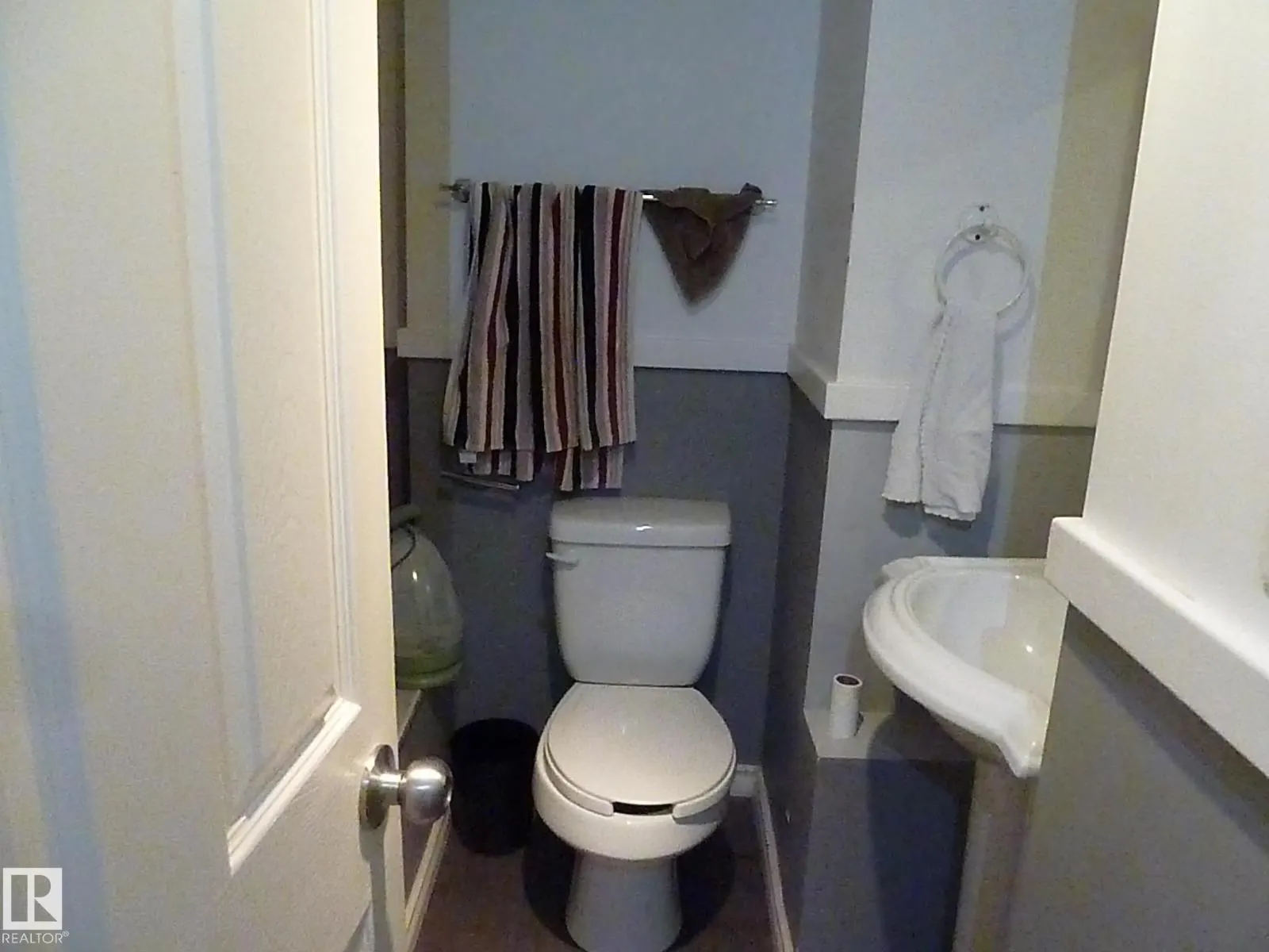15436 92 AV NW