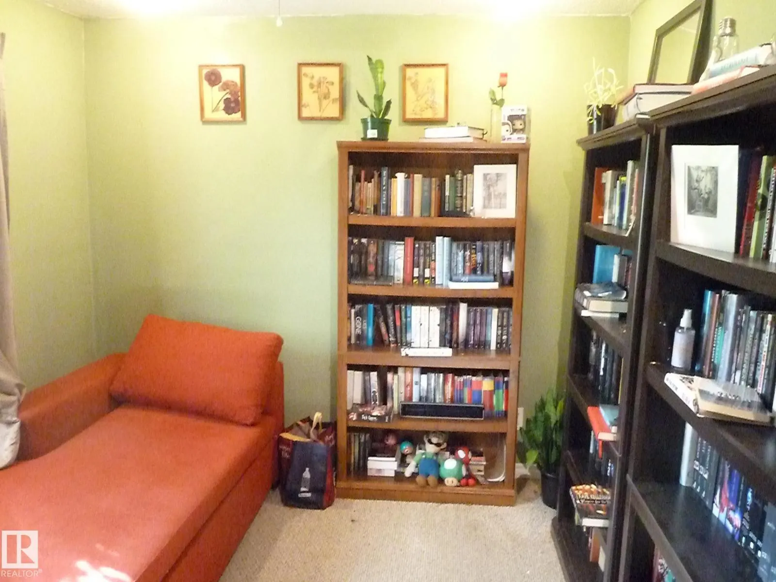 15436 92 AV NW