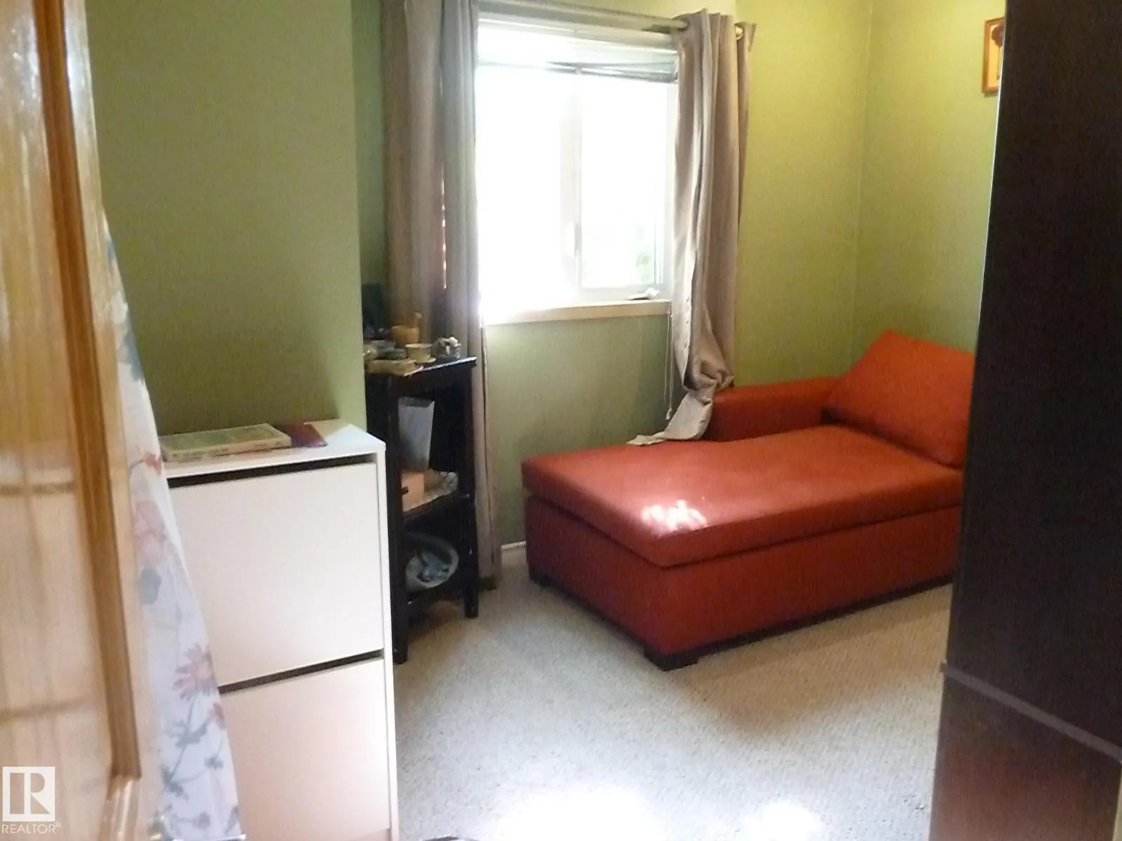 15436 92 AV NW