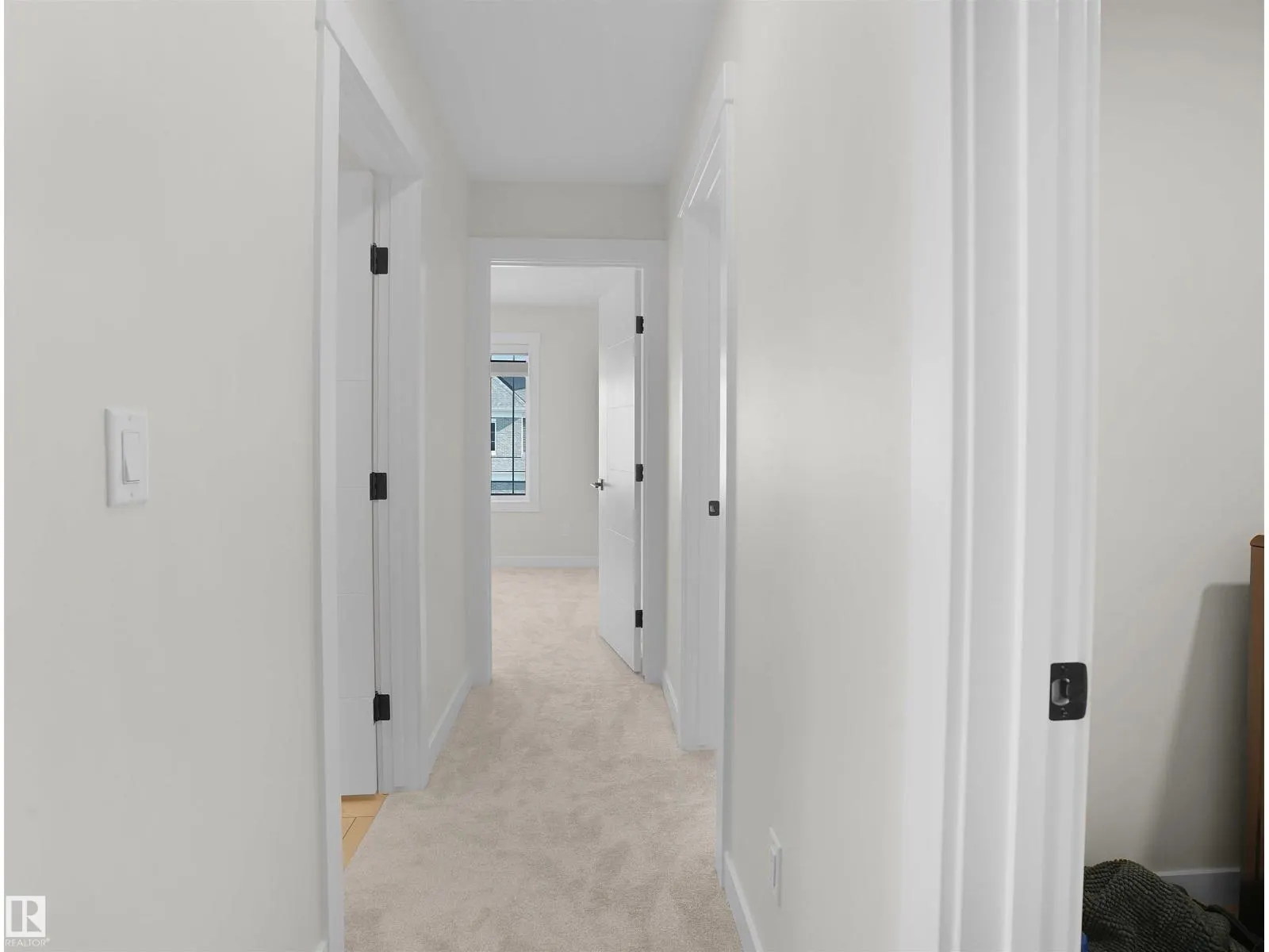 2124 209 ST NW