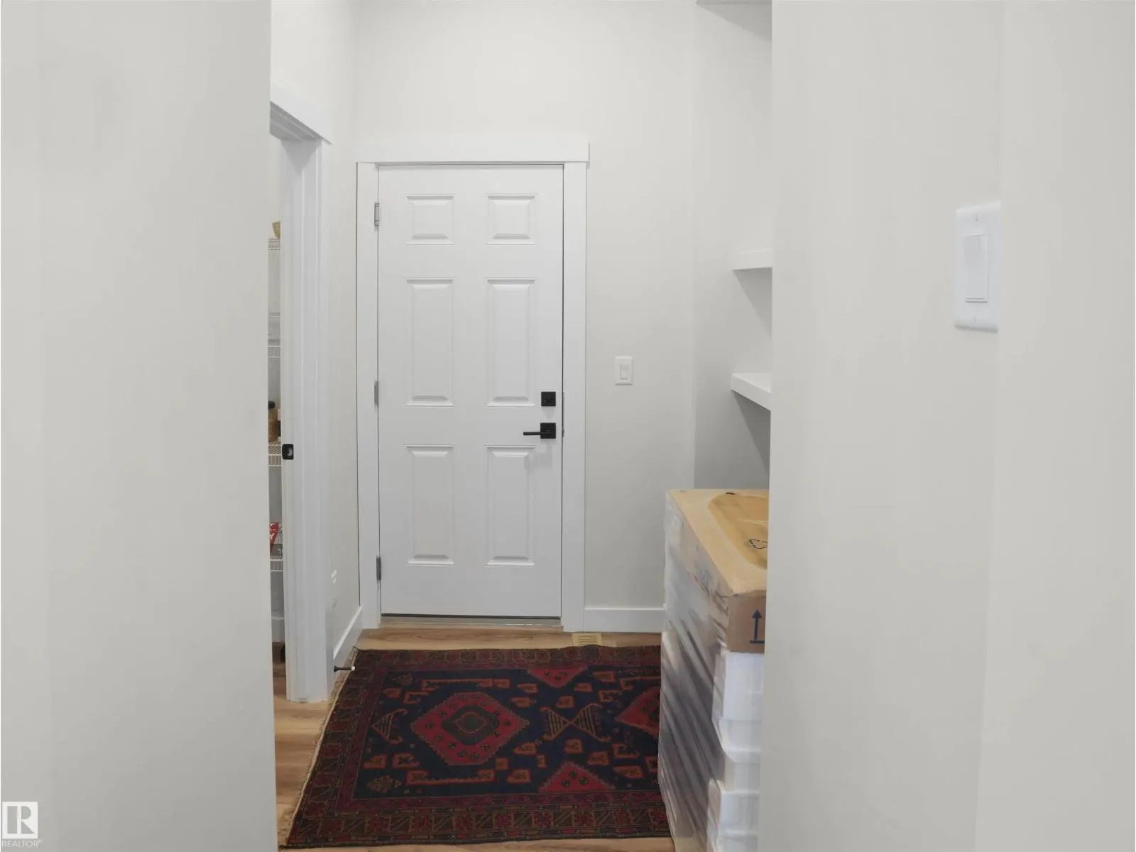 2124 209 ST NW