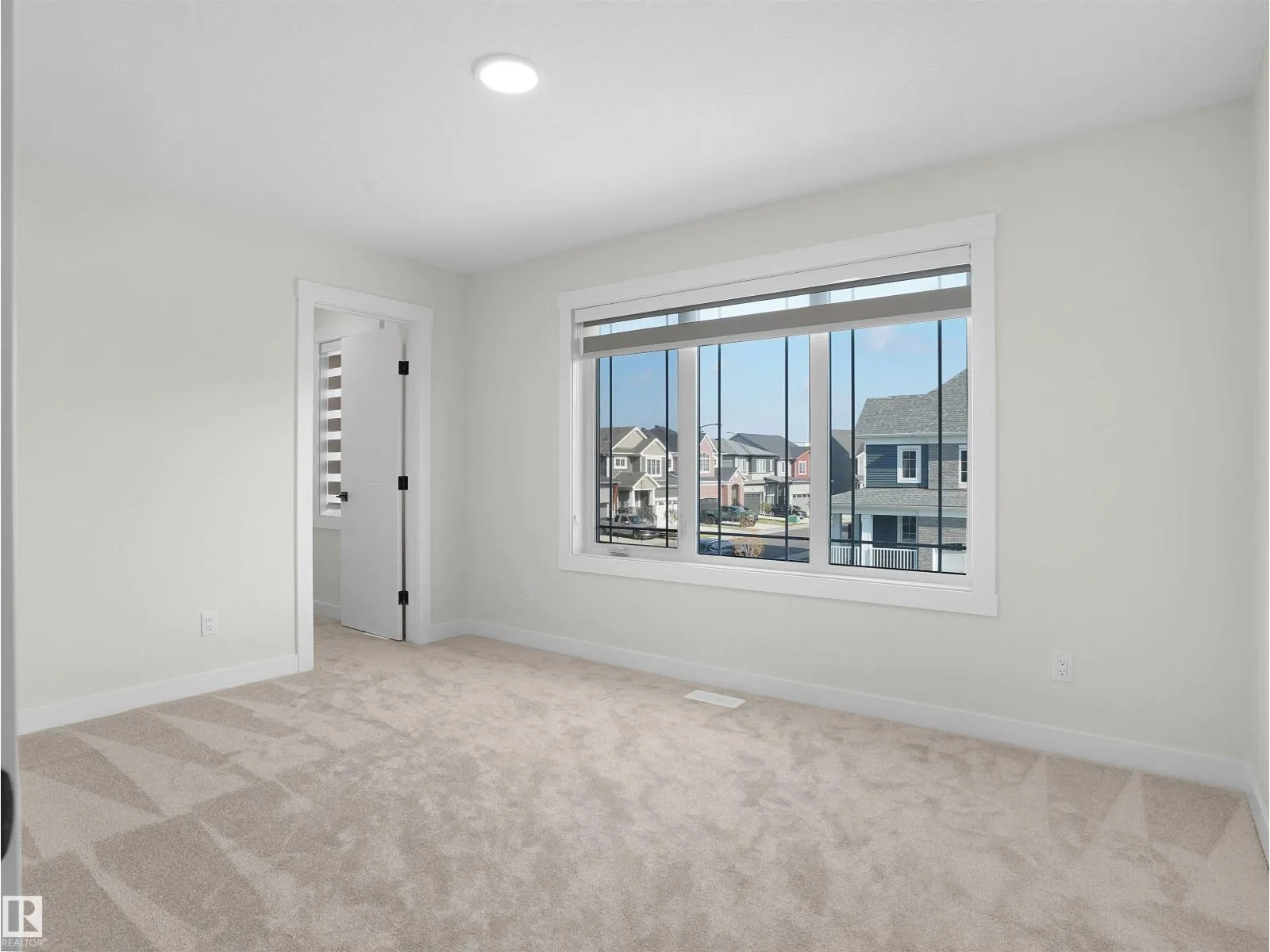 2124 209 ST NW