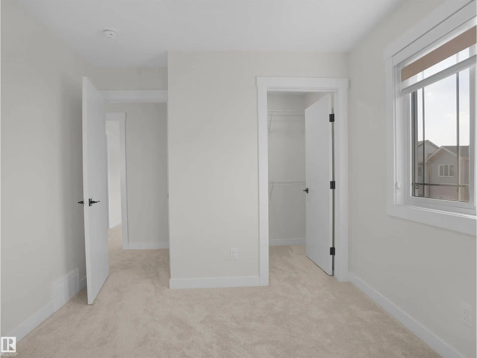 2124 209 ST NW
