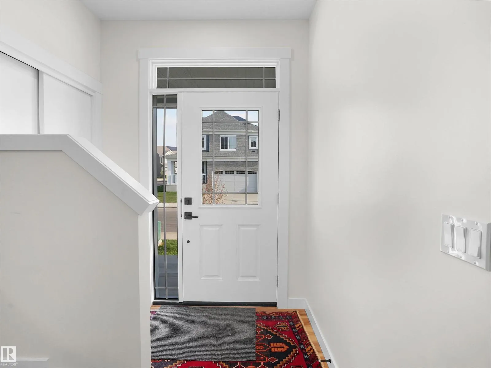 2124 209 ST NW
