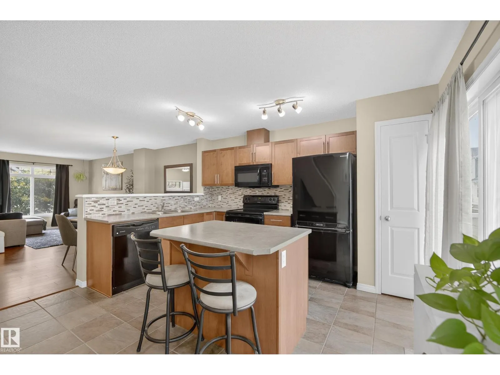 #166 1804 70 ST SW
