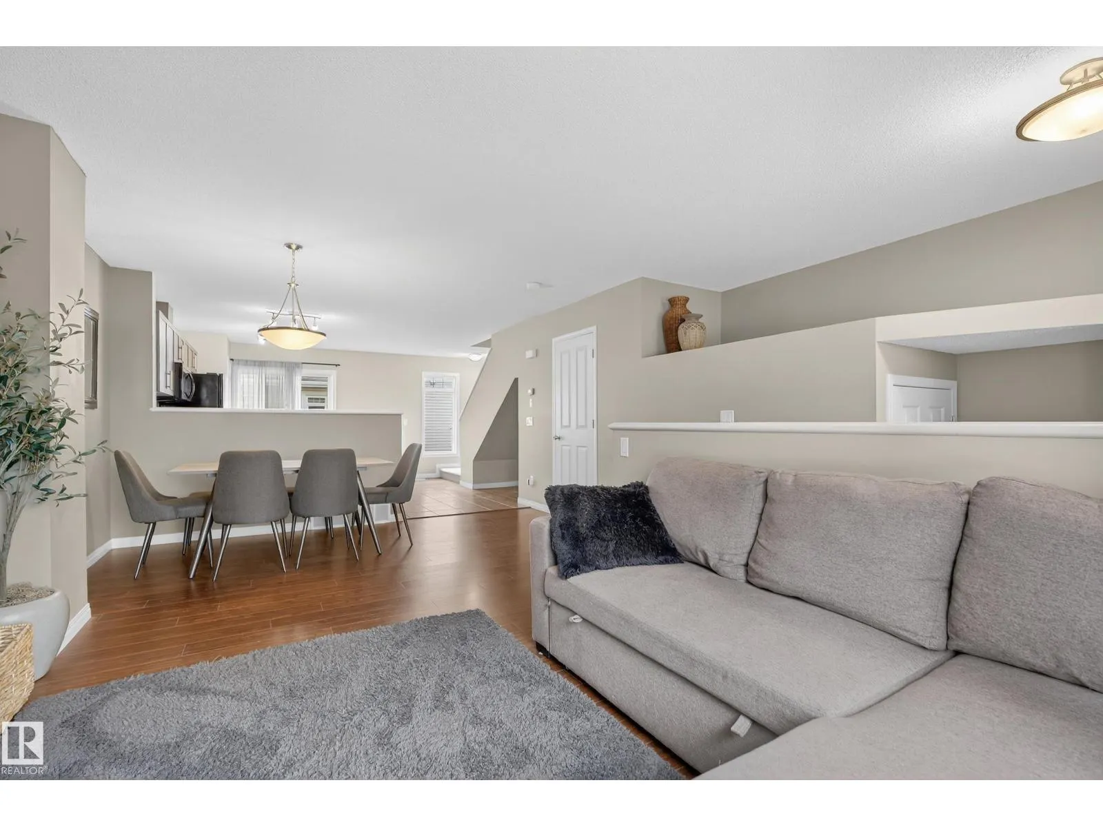 #166 1804 70 ST SW