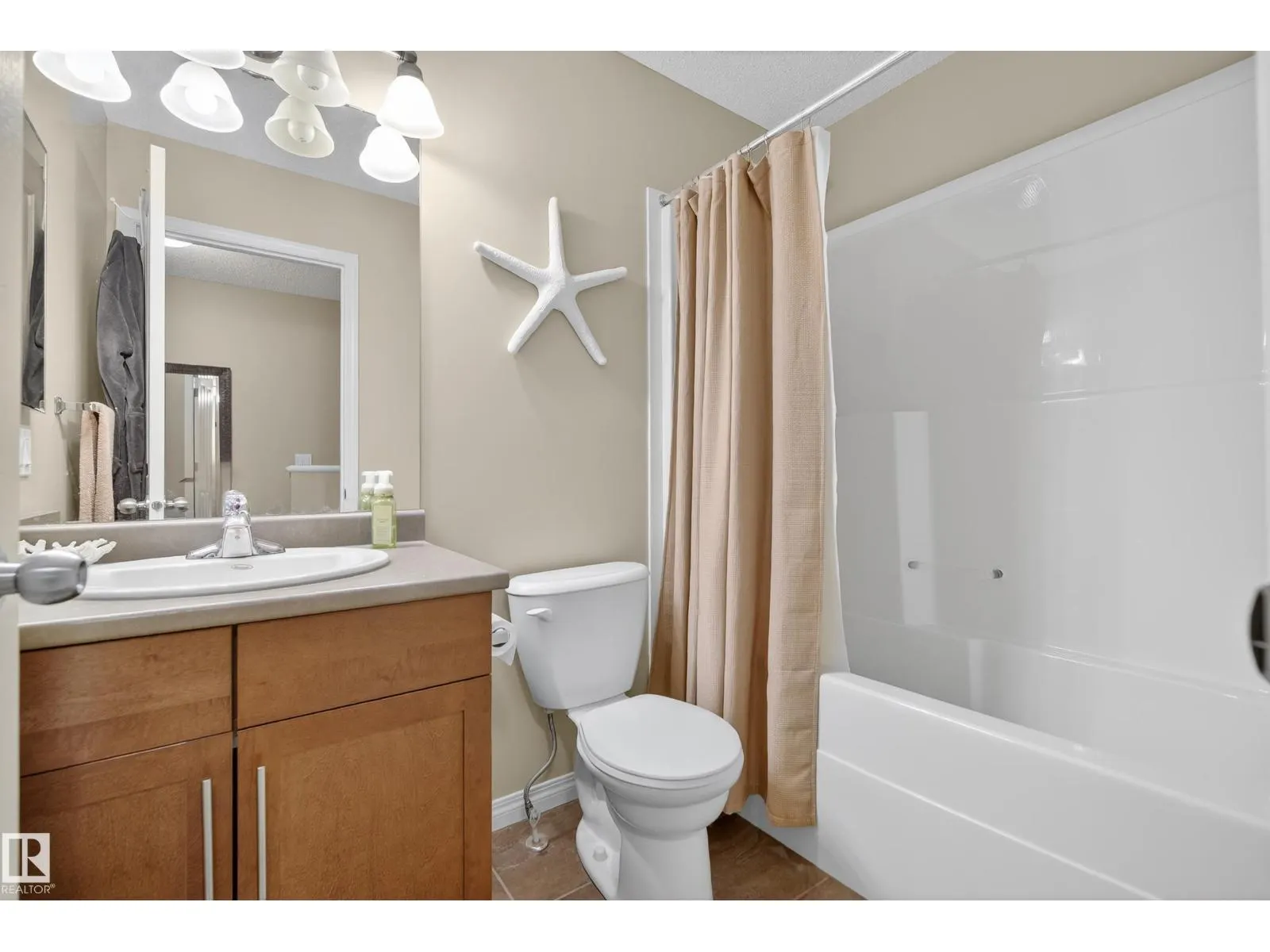 #166 1804 70 ST SW