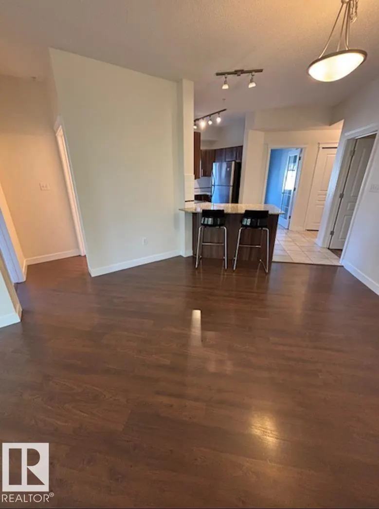 #206 10333 112 ST NW