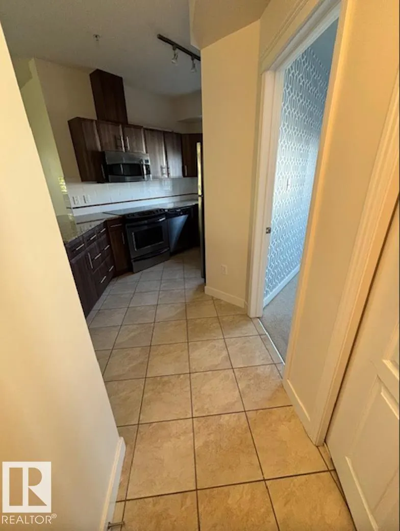 #206 10333 112 ST NW