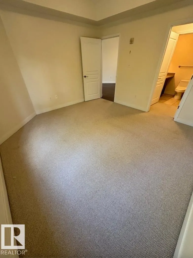 #206 10333 112 ST NW