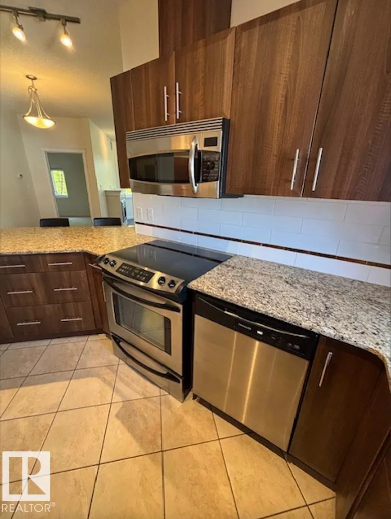 #206 10333 112 ST NW