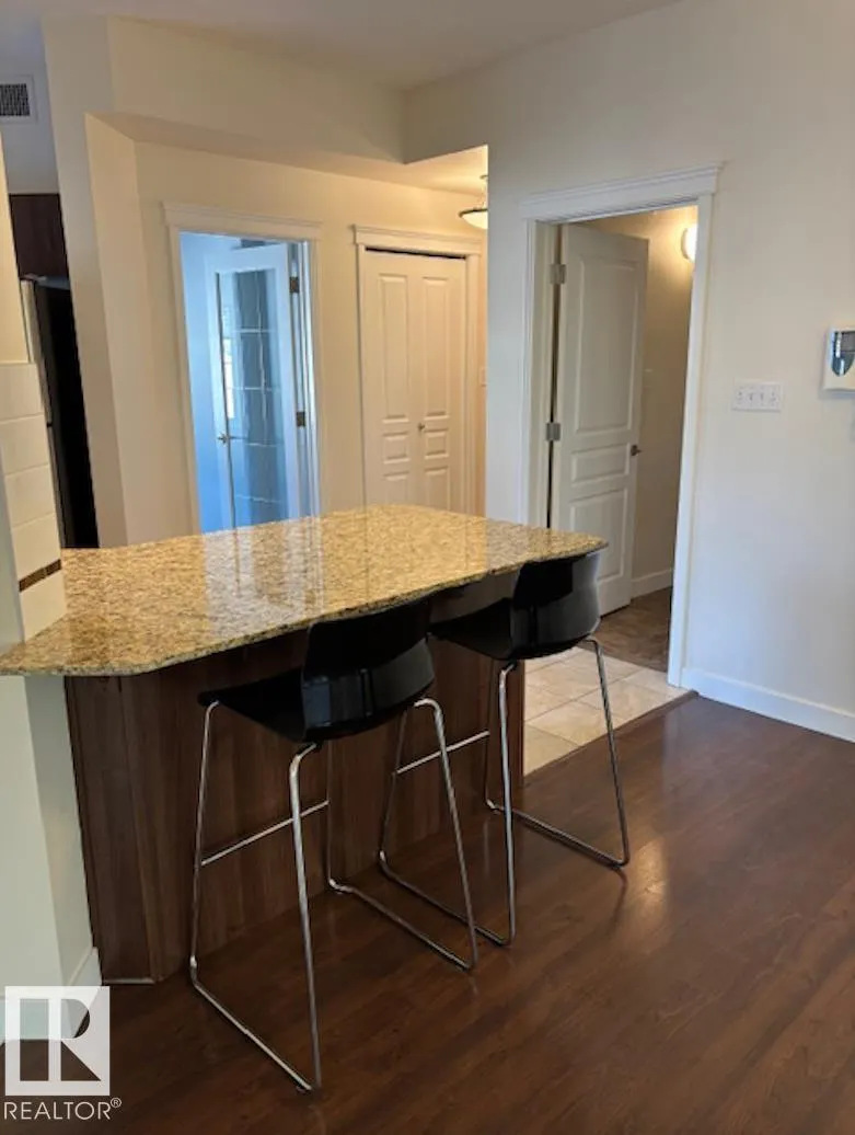 #206 10333 112 ST NW