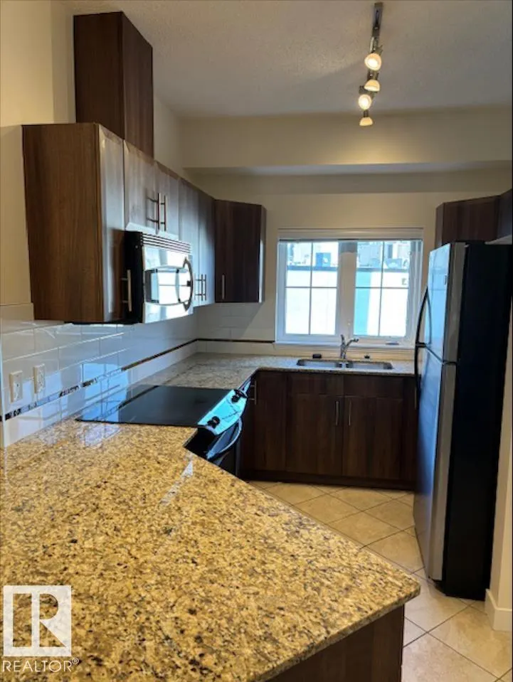 #206 10333 112 ST NW