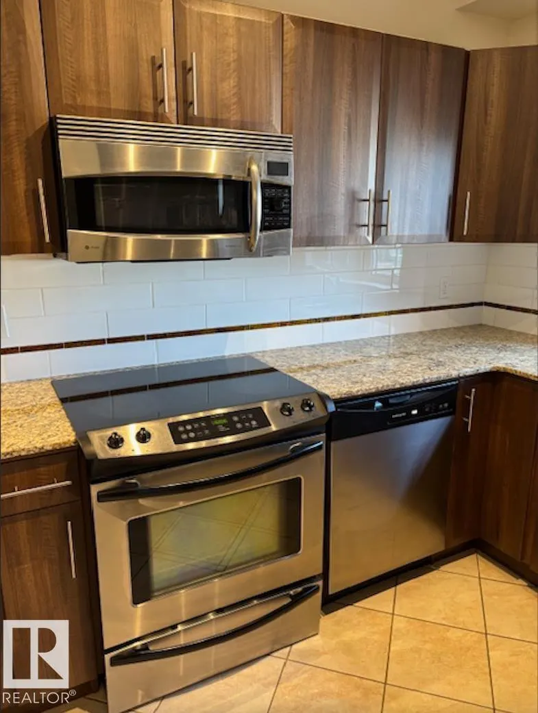 #206 10333 112 ST NW