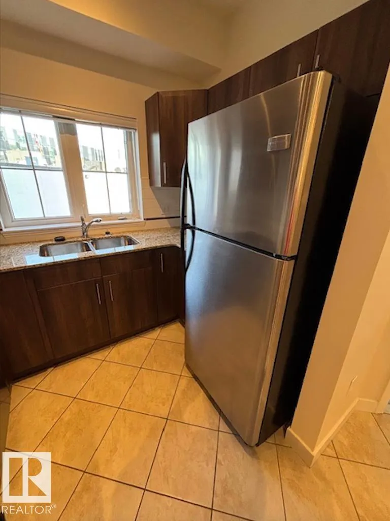 #206 10333 112 ST NW