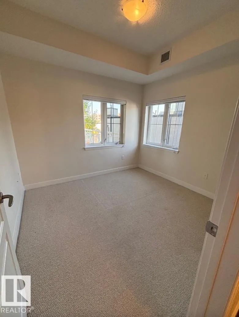 #206 10333 112 ST NW