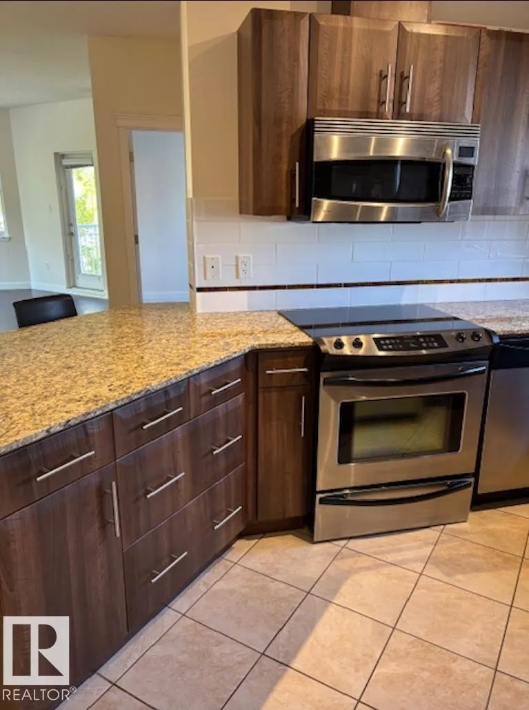 #206 10333 112 ST NW