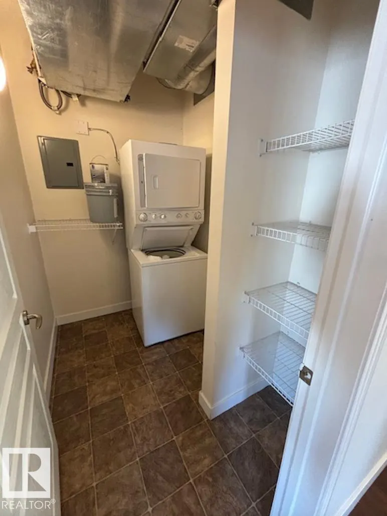#206 10333 112 ST NW