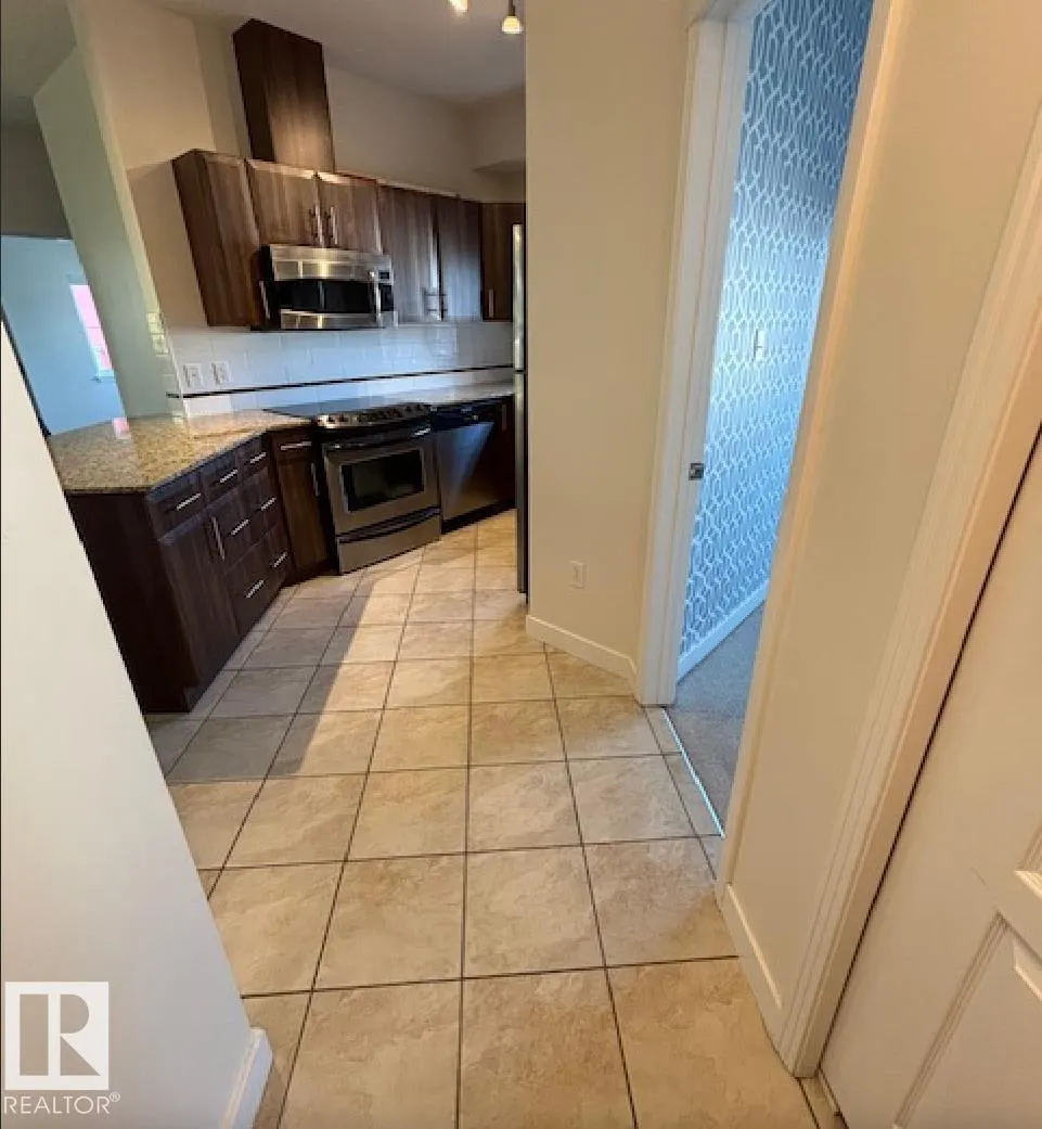 #206 10333 112 ST NW