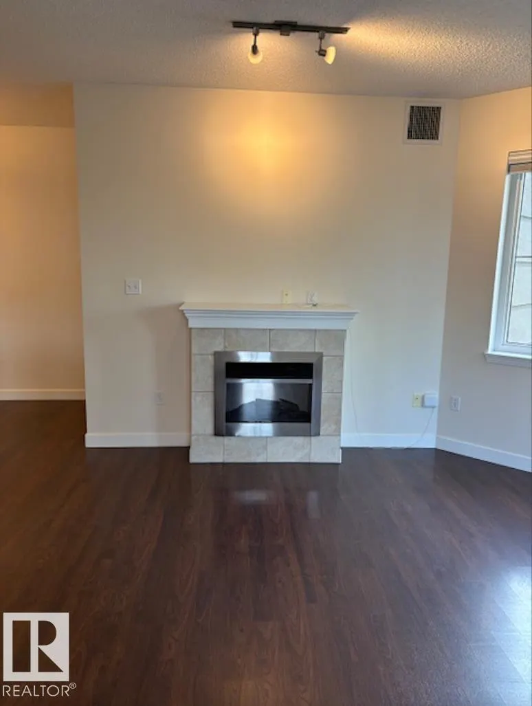 #206 10333 112 ST NW