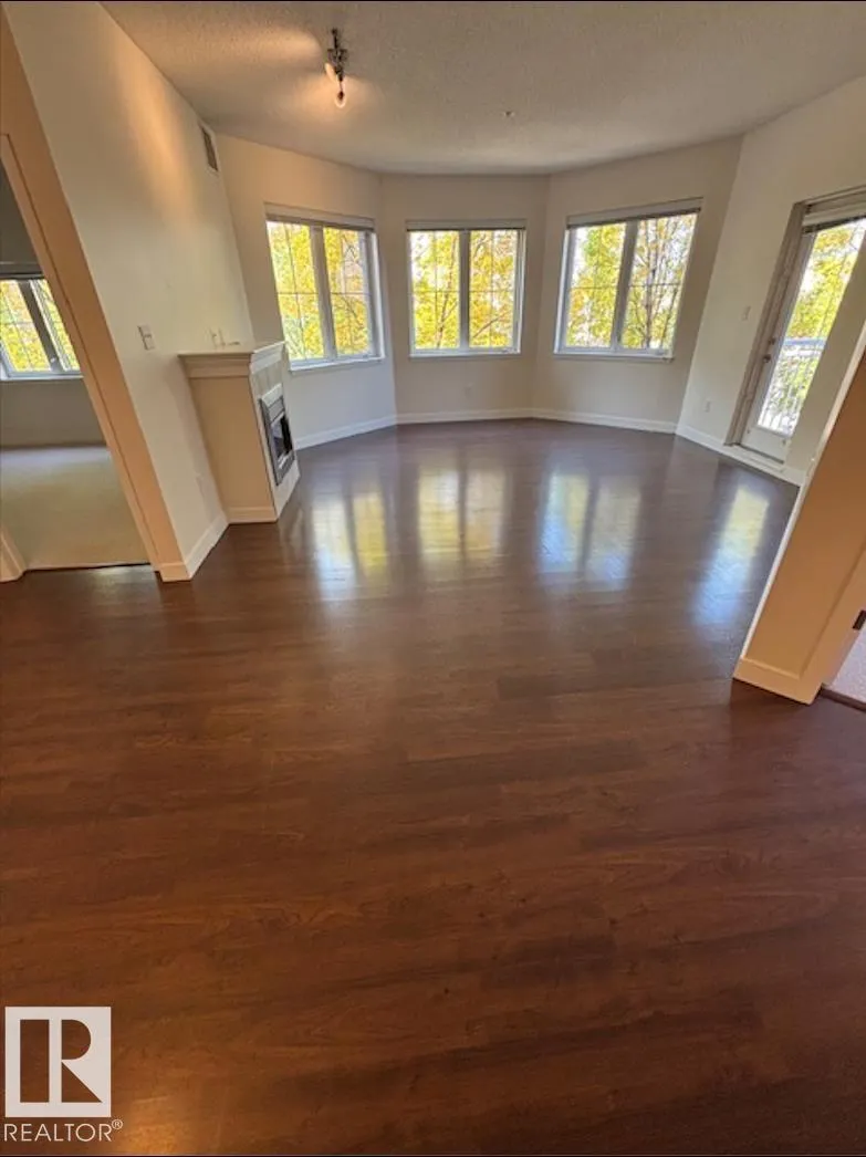 #206 10333 112 ST NW