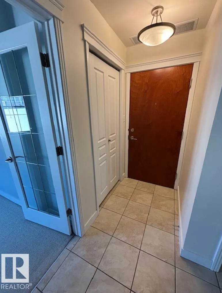 #206 10333 112 ST NW