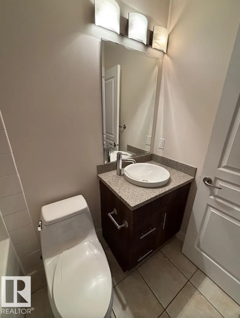 #206 10333 112 ST NW