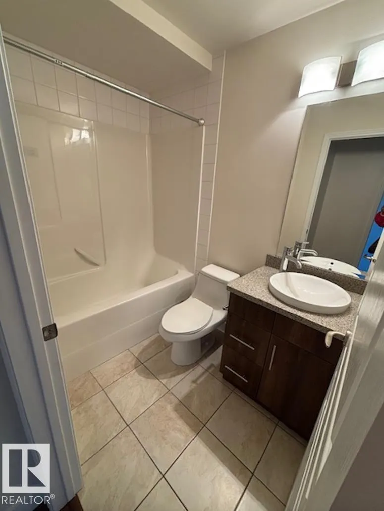 #206 10333 112 ST NW