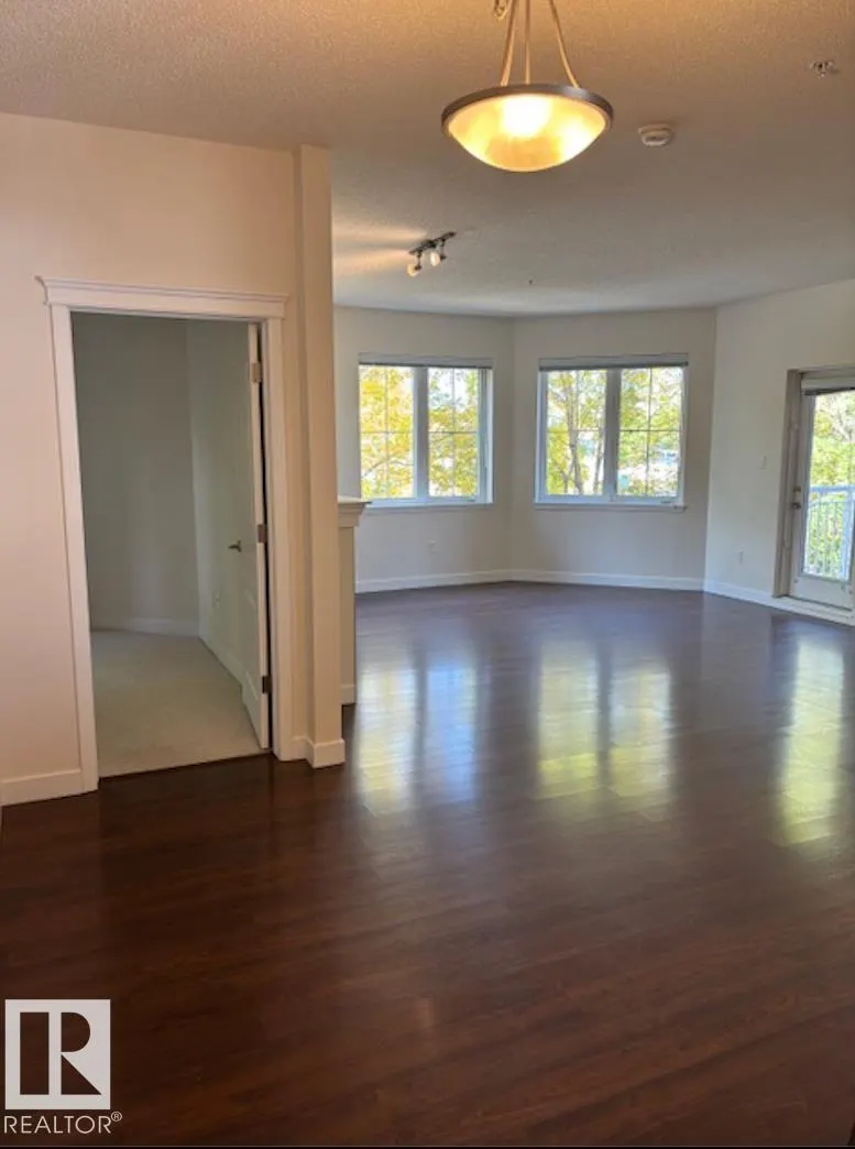 #206 10333 112 ST NW