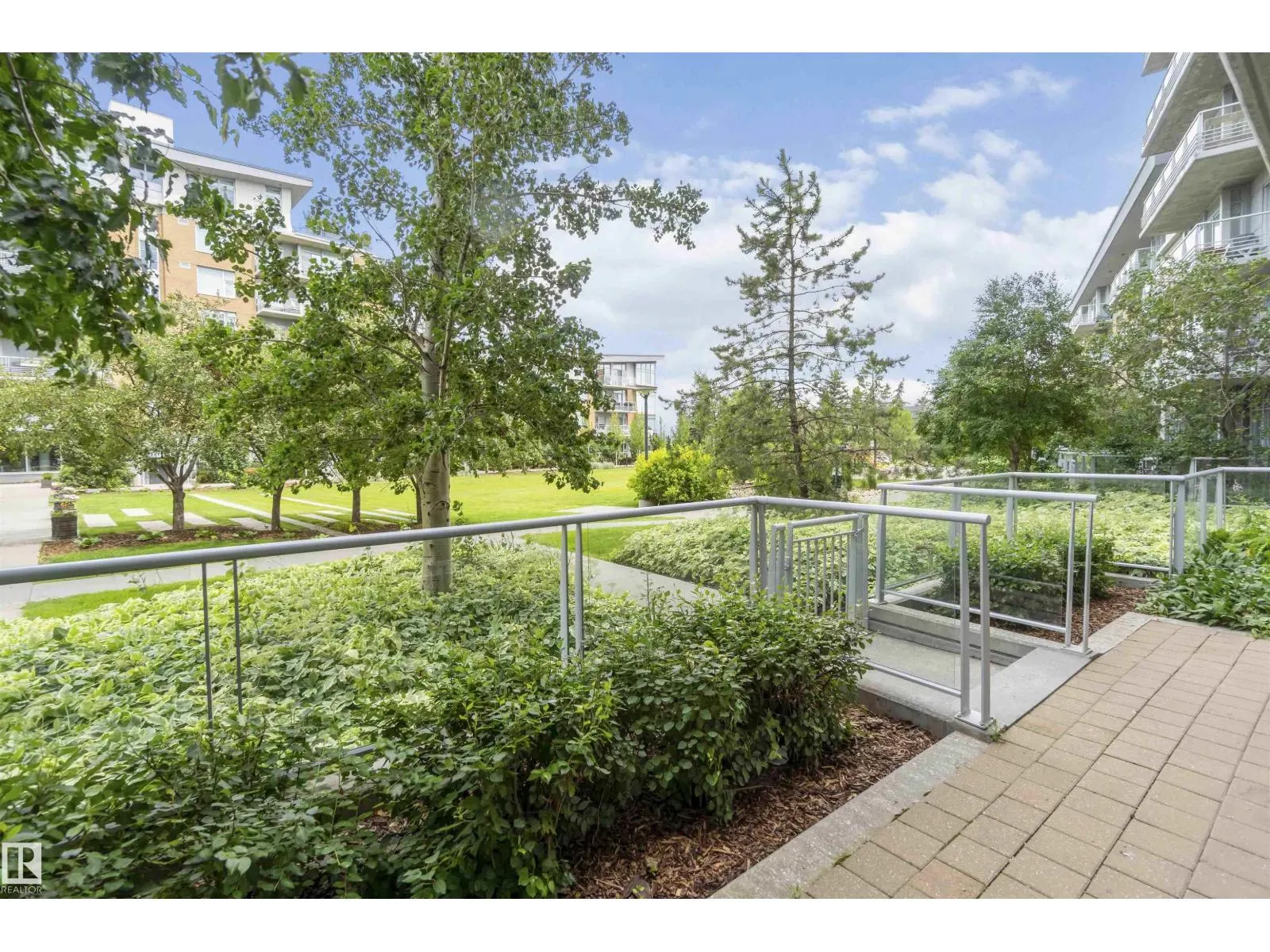 #108 2504 109 ST NW