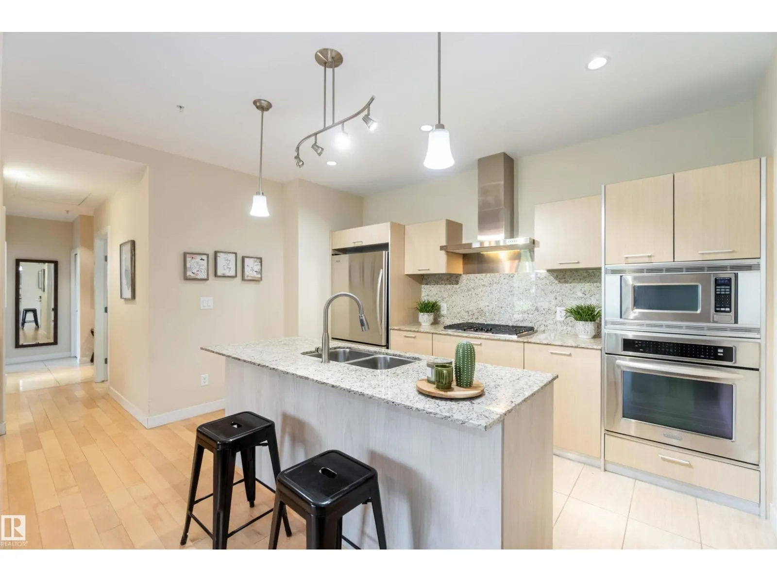 #108 2504 109 ST NW