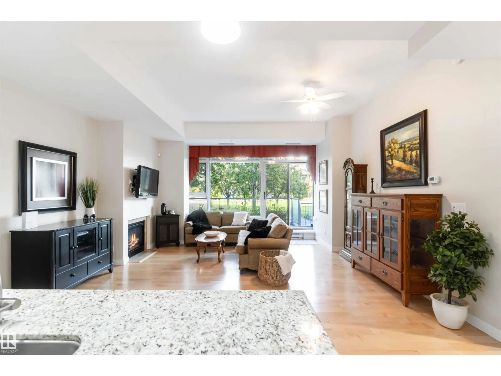 #108 2504 109 ST NW