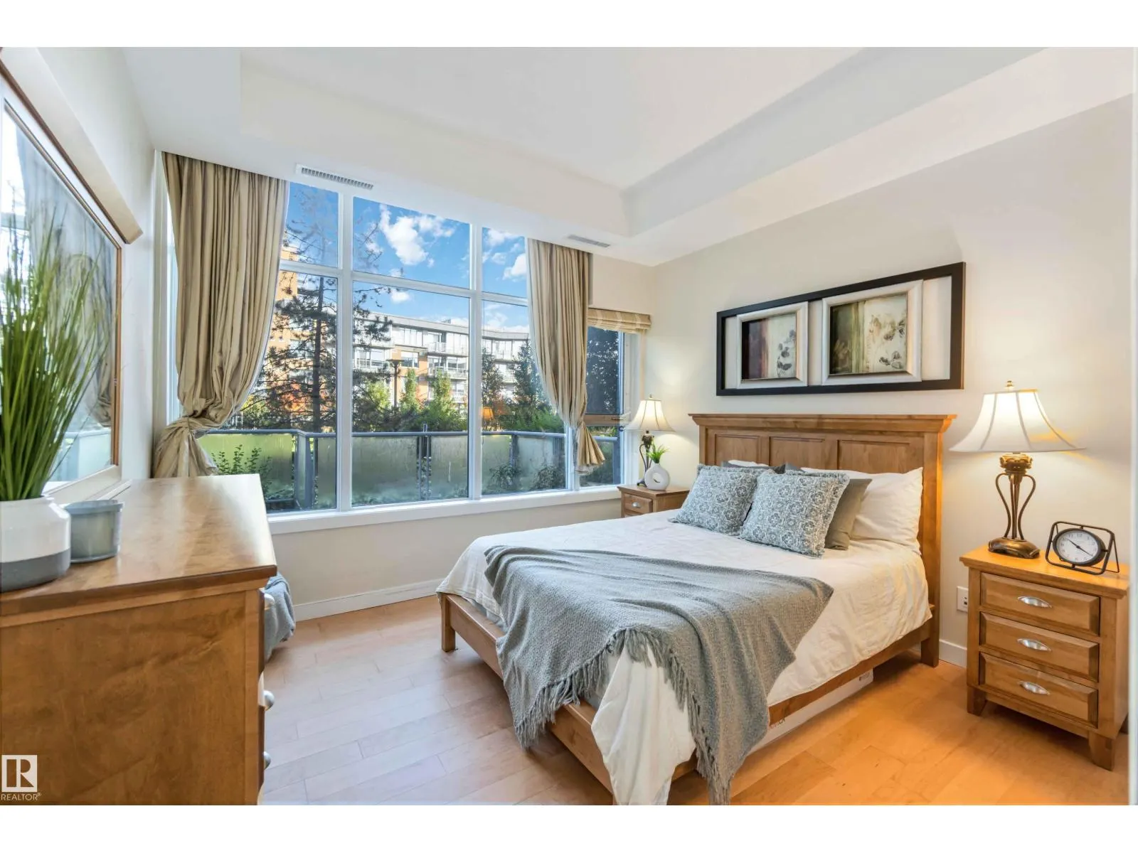 #108 2504 109 ST NW