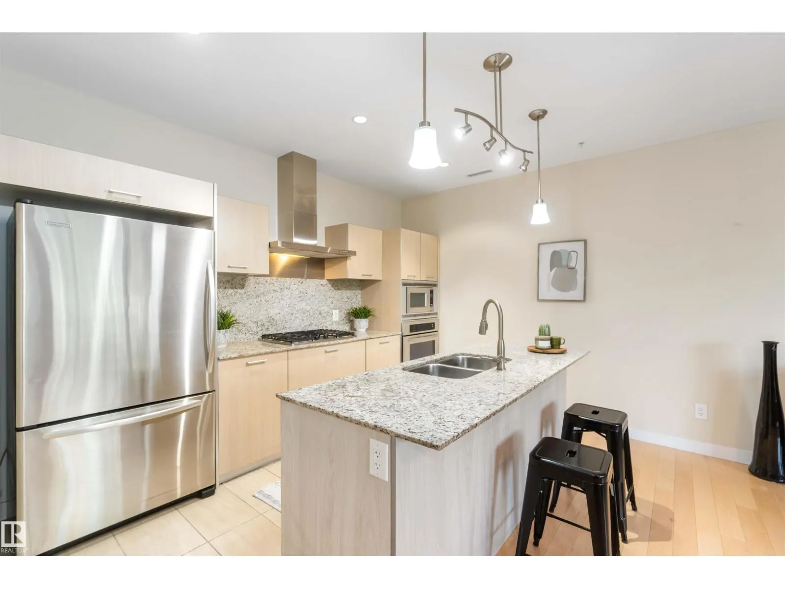 #108 2504 109 ST NW
