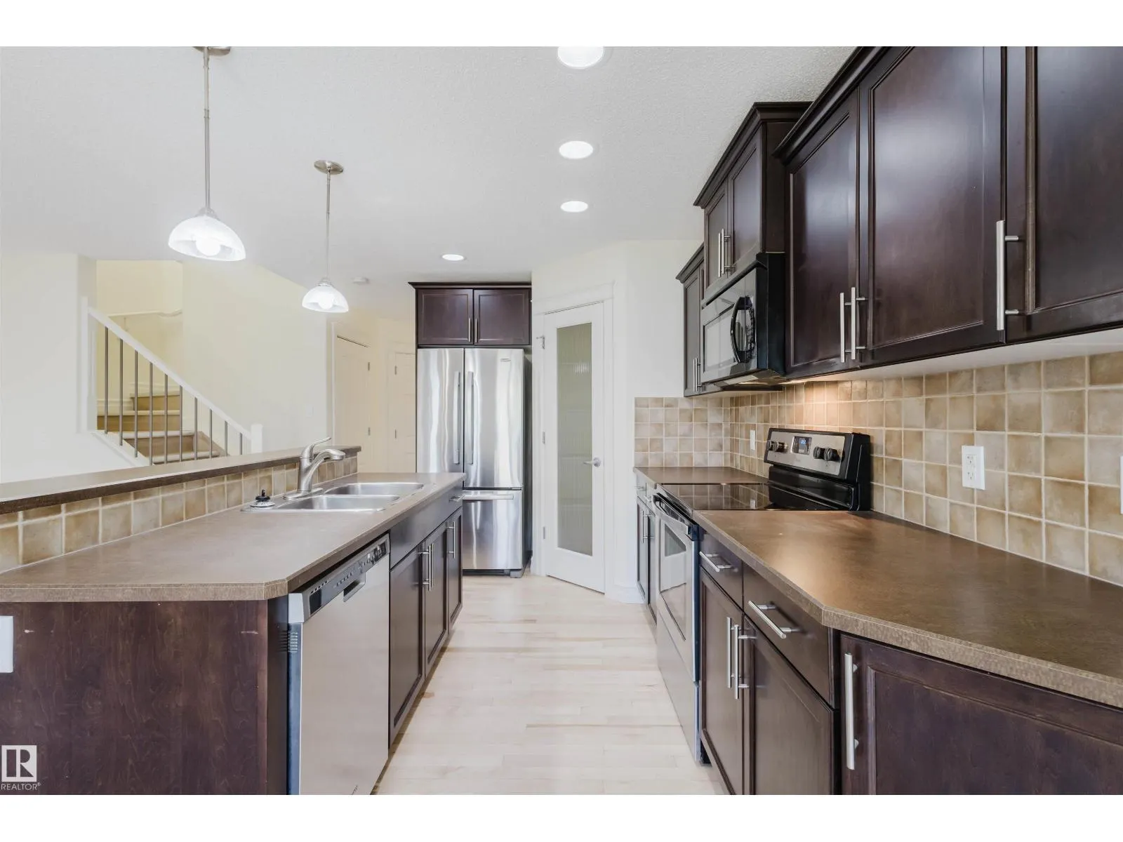 33 CATALINA CT