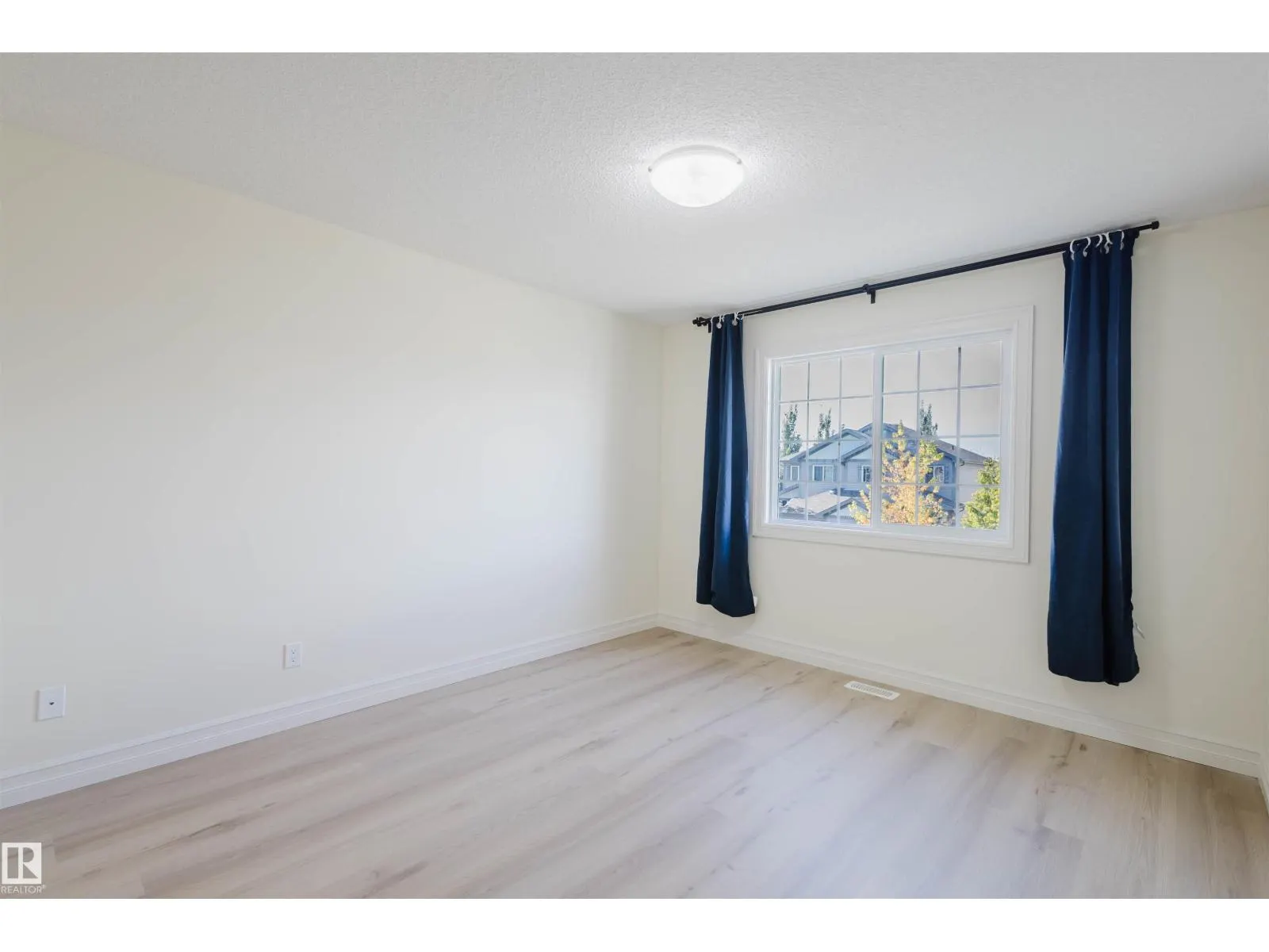 33 CATALINA CT