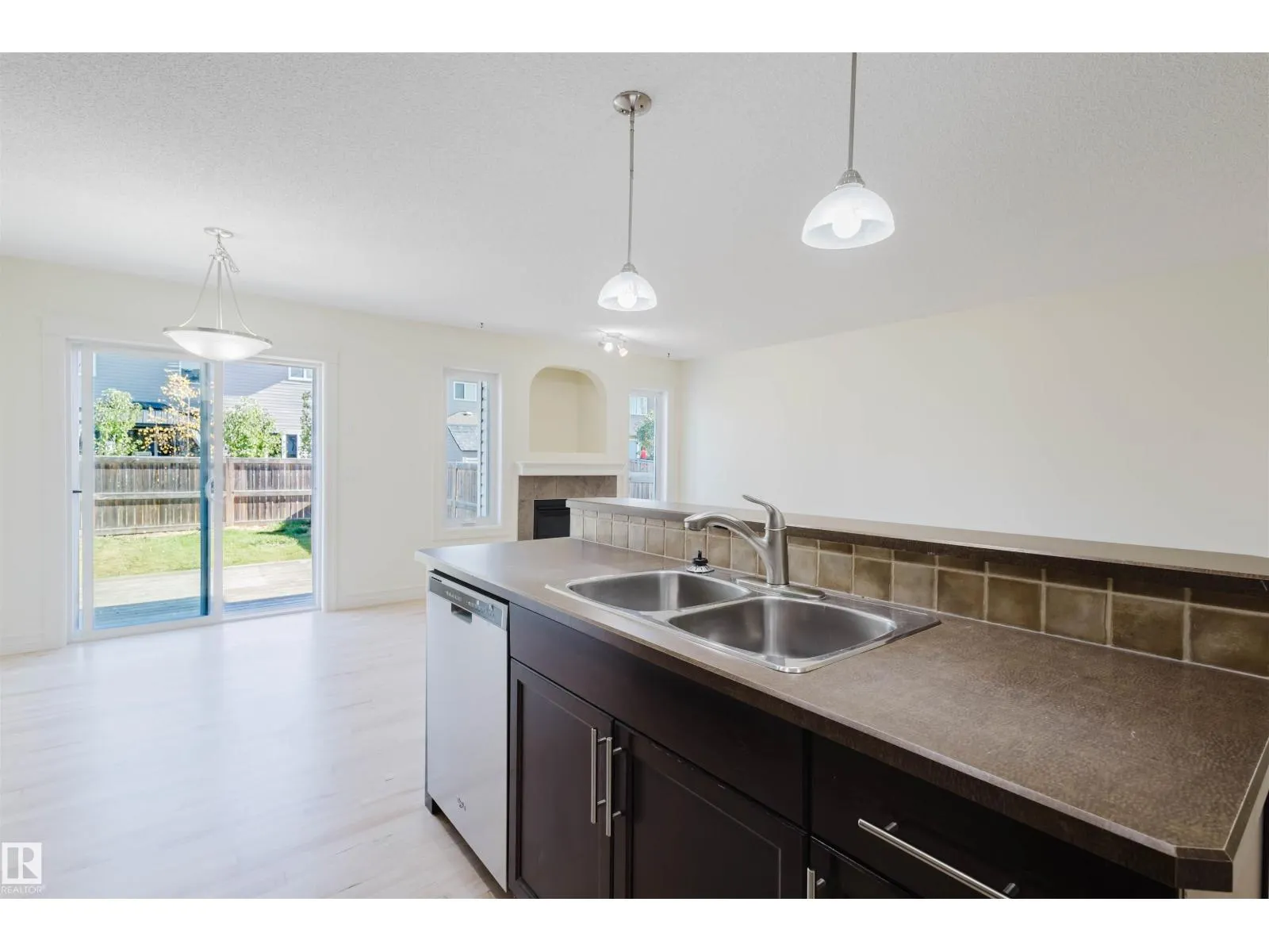 33 CATALINA CT