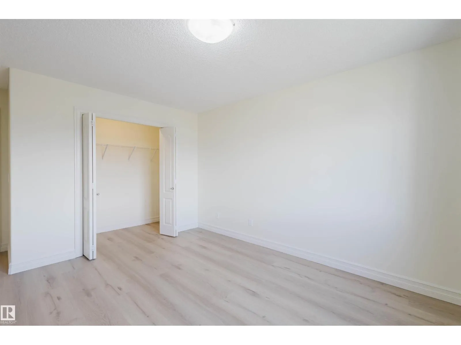 33 CATALINA CT